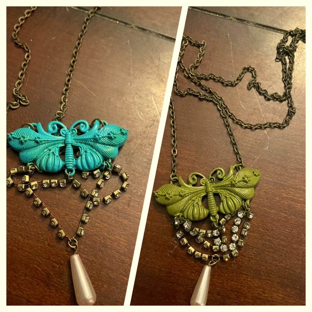 Pretty butterfly pendant necklace